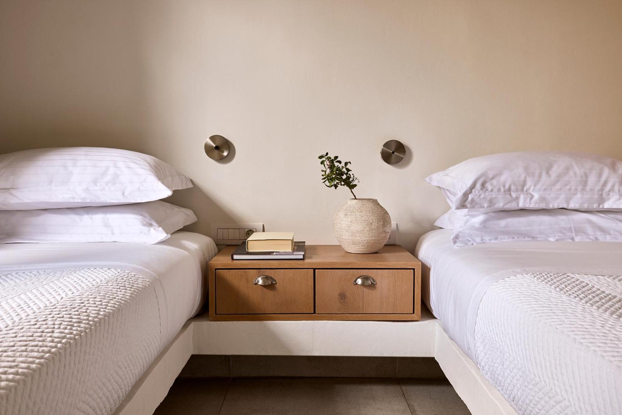 אדאמאס Hotel Milos Sea Resort חדר תמונה